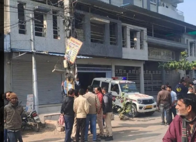 रूम हीटर से फ्लैट में लगी आग 