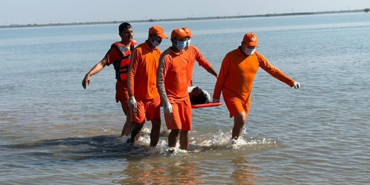 एनडीआरएफ दल ने प्राकृतिक आपदा से बचाव को लेकर की मॉकड्रिल*