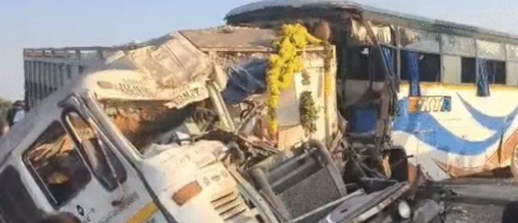 बस ट्रेलर भिंडत में चार की मौत 20 घायल 