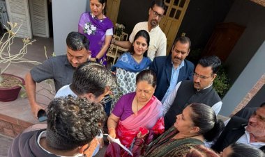 पूर्व मुख्यमंत्री राजे को सौंपा ज्ञापन