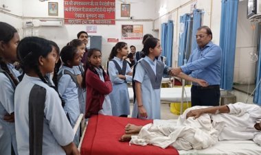 मिल क्षेत्र की छात्राओ ने बांगड चिकित्सालय मे जानी उपचार की प्रक्रिया 