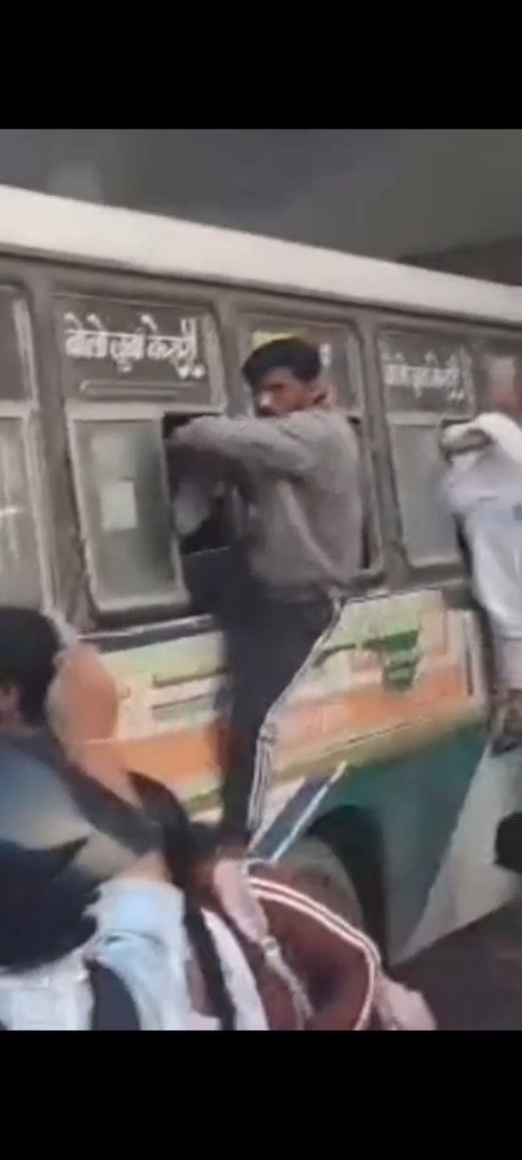 रोडवेज बस स्टैंड पर हुआ शॉर्ट सर्किट मची अफरा- तफरी