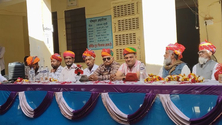 मेहनत से कोई भी मुकाम हासिल किया जा सकता है : सत्तूसिंह भाटी   अंजुमन पब्लिक स्कूल में विदाई और सम्मान समारोह आयोजित 