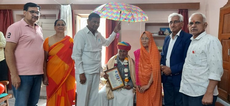 94 वर्षीय वरिष्ठ साहित्यकार एवं समाज सेवी डॉ.जतनराज मेहता का मेड़ता सिटी लौटने पर भव्य स्वागत 