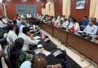 जिला कलक्टर मंत्री ने विभिन्न योजनाओं की समीक्षा