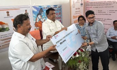 जिला कलक्टर मंत्री ने किया  प्रदर्शनी का उद्घाटन*   