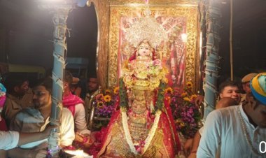 गवर माता मेला रात्रि को गवर की झाँकिया निकाली       