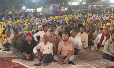 कर्म अपना करेंगे ये वतन तेरे लिये - मेराज वारिसी