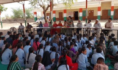 नियमित विद्यालय आकर करे भविष्य निर्माण