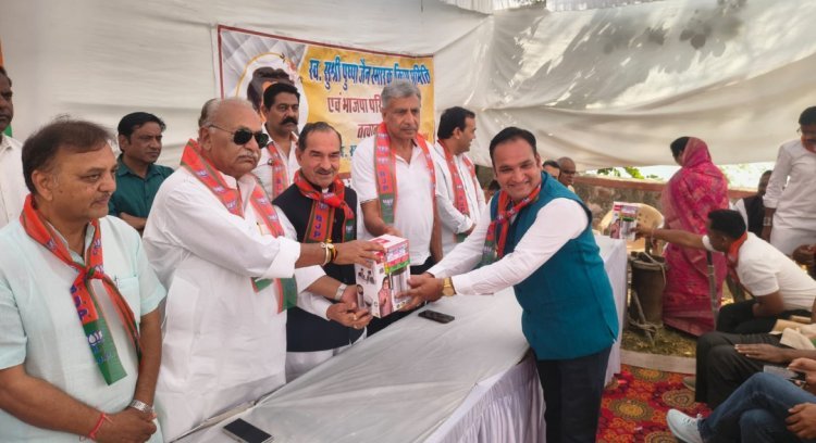 पुष्पा जैन स्मारक पर श्रद्धांजलि सभा