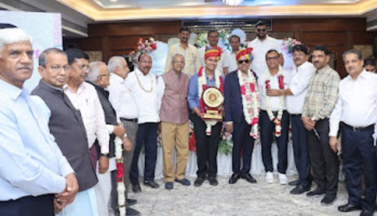 UPSC में 83वीं रैंक लाने वाले गौरव चोपड़ा का हुआ अभिनंदन