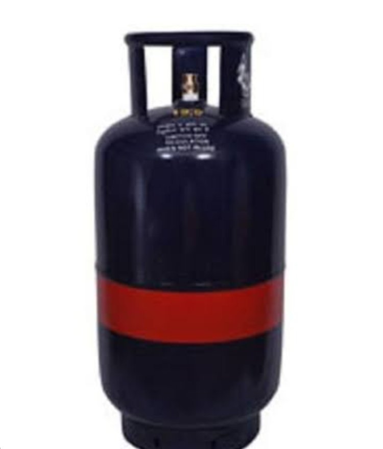 कॉमर्शियल सिलेंडर की कमी होटल रेस्टोरेंट होने लगे बंद 