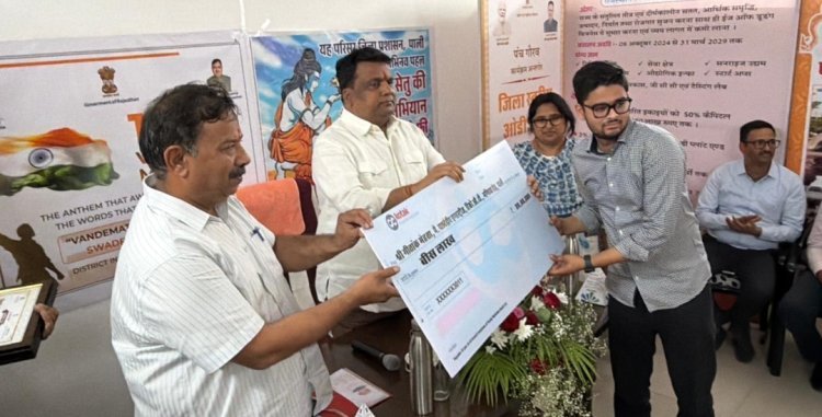 जिला कलक्टर मंत्री ने किया  प्रदर्शनी का उद्घाटन*   