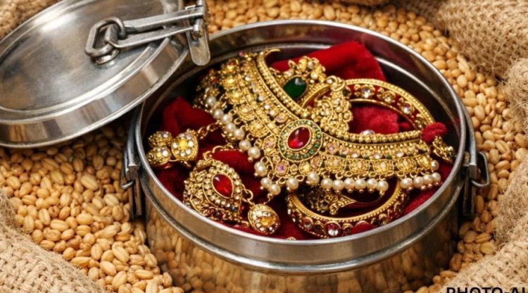 गेहूं के कट्टे में पत्नी ने छिपाए 15 लाख के गहने पति ने बेच दी पूरी बोरी, व्यापारी ने लोटाएं