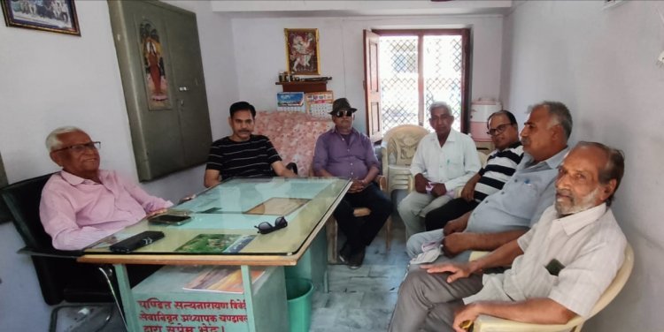 पेंशनरों की समस्याओं का समाधान करना हमारा कर्तव्य: लालचंद मोयल