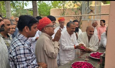 लखावत शहीदों को दी श्रद्धांजलि व पैनोरमा का किया निरीक्षण