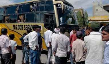 बागोड़ा में एमआर बस हादसे के बाद ग्रामीणों ने किया प्रदर्शन