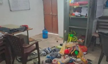 स्कूल ब में हुई तीसरी बार चोरी     