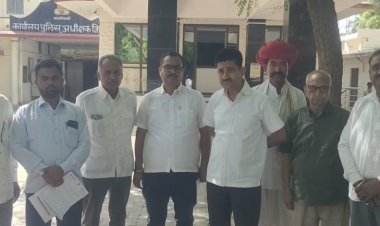 खुशवीर सिंह जोजावर ने कलेक्ट्रर को सौंपा ज्ञापन      