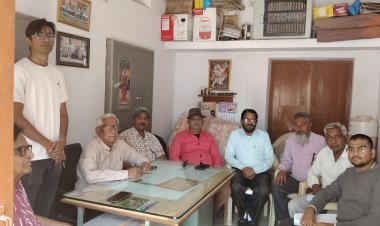 पेंशनर समाज भवन में भीषण गर्मी और बेजुबान पक्षियों की देखभाल पर परिचर्चा आयोजित बेजुबान पक्षियों का बने सहारा : लालचंद मोयल 