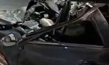 डम्पर और कार की भिड़ंत,एक डॉक्टर की मौत साथी डॉक्टर गंभीर घायल*