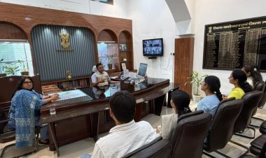 कॉफी विद कलेक्टर 