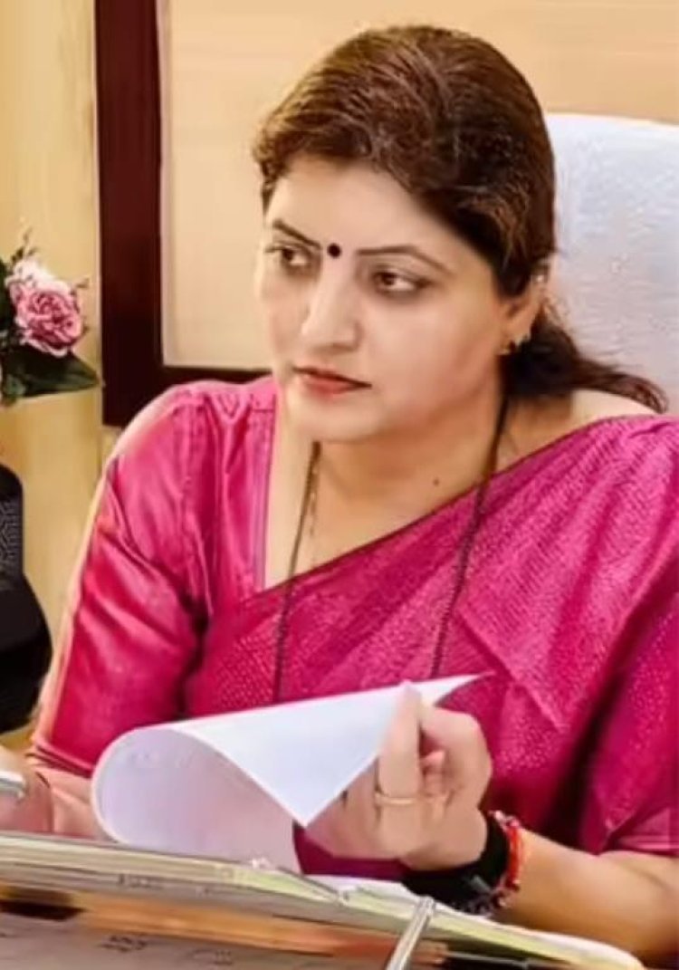 रूपाली चाकणकर महिला आयोग अध्यक्ष पद से इस्तीफा क्यों दिया