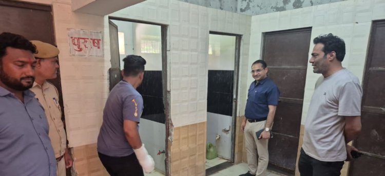 मानसून पूर्व नालों की सफाई व शहर स्वच्छता व्यवस्था का आयुक्त ने किया निरीक्षण