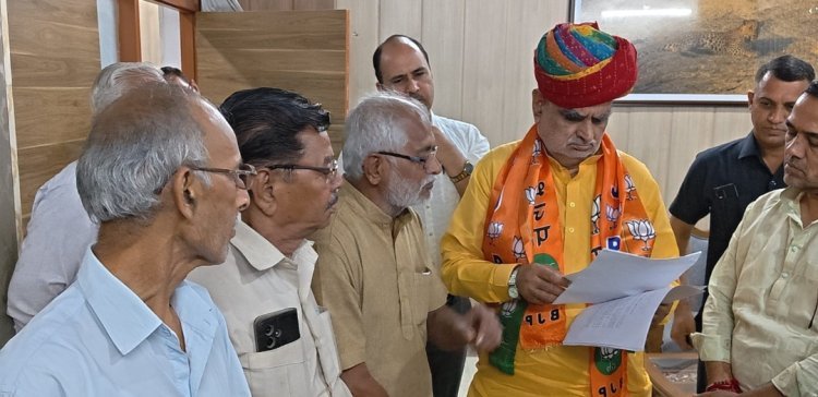 बजट आवटित करने की मांग         