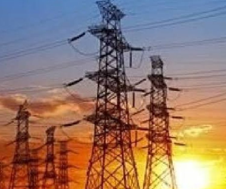 गर्मी एवं मानसुन में बिजली बंद होने पर डिस्कॉम के इन नम्बरो पर दर्ज कराये शिकायत*