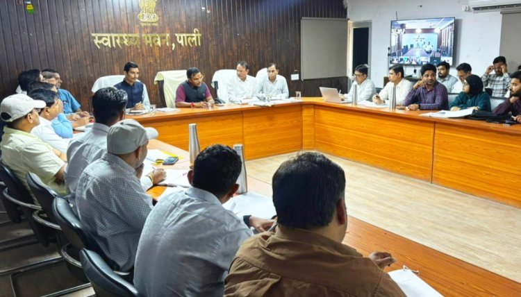 कलेक्टर डॉ गोस्वामी ने ली जिला स्वास्थ्य समिति की बैठक