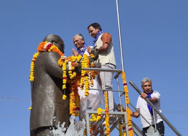 डभरावअम्बकर की 135वीं जयंती पर श्रद्धापूर्वक  मनाई