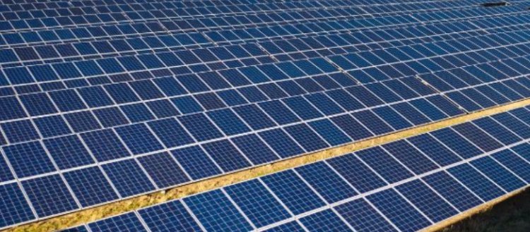 700 नए उपभोक्ता अपना रहे सोलर* 