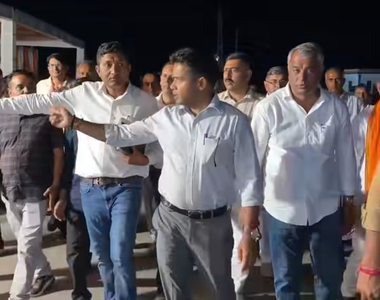 जोधपुर जिला कलेक्टर पहुंचे मांडियाई खुर्द मुख्यमंत्री के दौरे की देखी व्यवस्थाए 