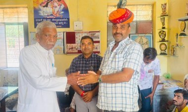 राउमावि लुण्डावास में क्षतिग्रत भवन जमींदोज भामाशाहों द्वारा 4 नवीन कक्षा-कक्ष निर्माण की घोषणा।