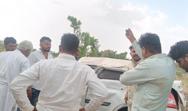 कार मारी पलटी मामूली लगी चोटे