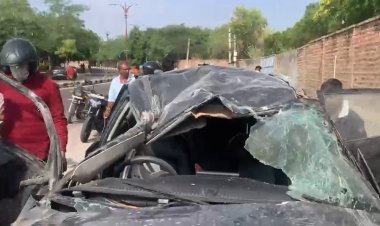 घोड़ा घाटी  रोड़ पर पलटी कार