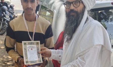 लोकेश की उत्तम सेवा देकर महंत डॉ नानक दास जी महाराज ने दिया आशीर्वाद
