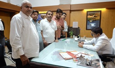सोजत : भीषण पेयजल एवं बिजली संकट को लेकर कलेक्टर को सौंपा ज्ञापन 