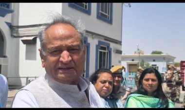 पेट्रोल-डीजल और सीएनजी की बढ़ती कीमतों पर गहलोत का केंद्र सरकार पर हमला