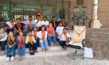 कॉलेज भवन की नीलामी के विरोध में अखिल भारतीय विद्यार्थी परिषद का प्रदर्शन 
