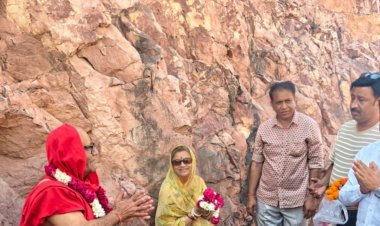 भौगीशैल परिक्रमा श्रद्धालुओं का  अपणायत  के साथ अभिवादन स्वीकार किया*