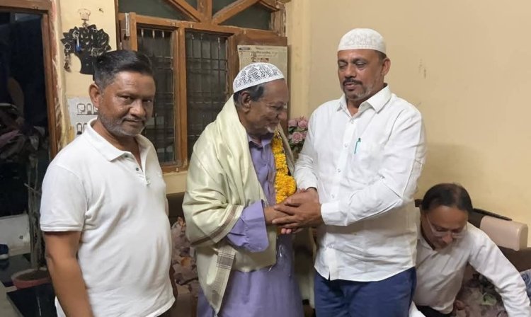तजुर्बे और तालीम को सलाम : ऑल इण्डिया हज वेलफेयर सोसायटी ने नवाज़ा शहर के बुज़ुर्ग शिक्षक को