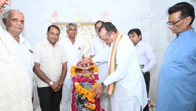 मंदिर के प्राण प्रतिष्ठा समारोह में शामिल हुए जोराराम कुमावत