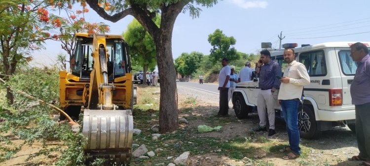 बगड़ी मे वर्षों से विवादित अतिक्रमण हटाया