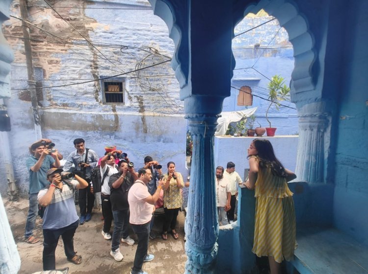 कैमरे की नजर से निखरी ब्लू सिटी की खूबसूरती