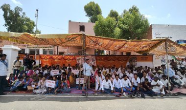 जन समस्याओं के त्वरित समाधान की मांग को लेकर कांग्रेस का जबरदस्त धरना प्रदर्शन 