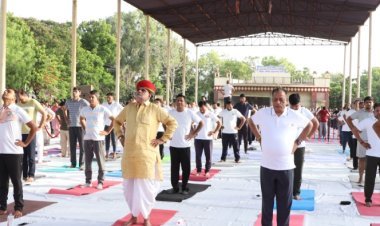 जिला स्तरीय कार्यक्रम लाखोटिया उद्यान में हजारों शहरवासियों ने किया योग*