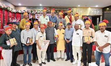 मेहता को लाइफ टाइम अचीमेंट अवार्ड गणपत गणेश जोशी ने पेश किए भजन 