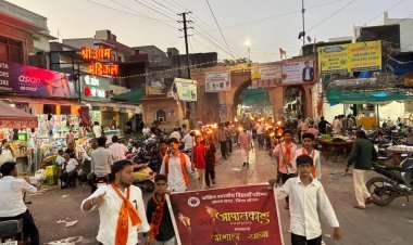 लोकतंत्र रक्षा के संकल्प के साथ ABVP सोजत ने निकाली विशाल मशाल यात्रा